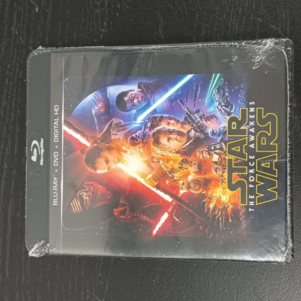NWT STAR WARS THE FORCE AWAKENS BLU-RAY DVD AND DIGITAL HD